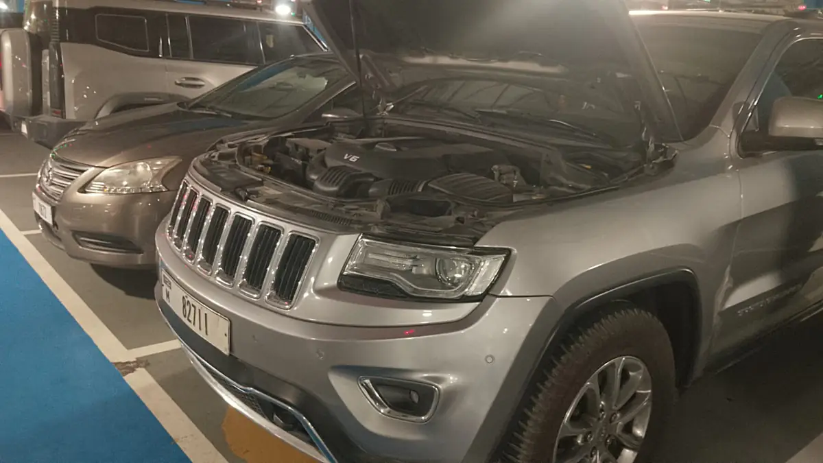Roadside tyre and brake job on a Mazda CX-9 in Deira